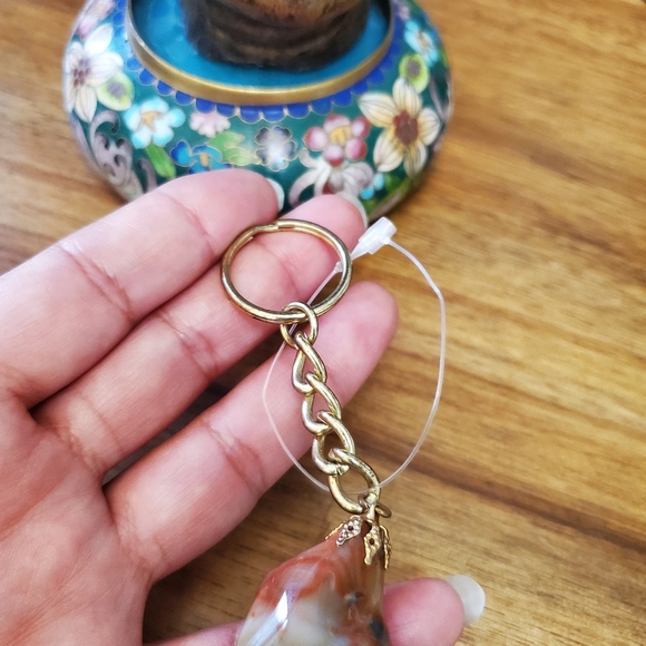 Anthropologie Brown Stone Key Chain Goldtone Hardware Key Ring - Picture 2 of 9